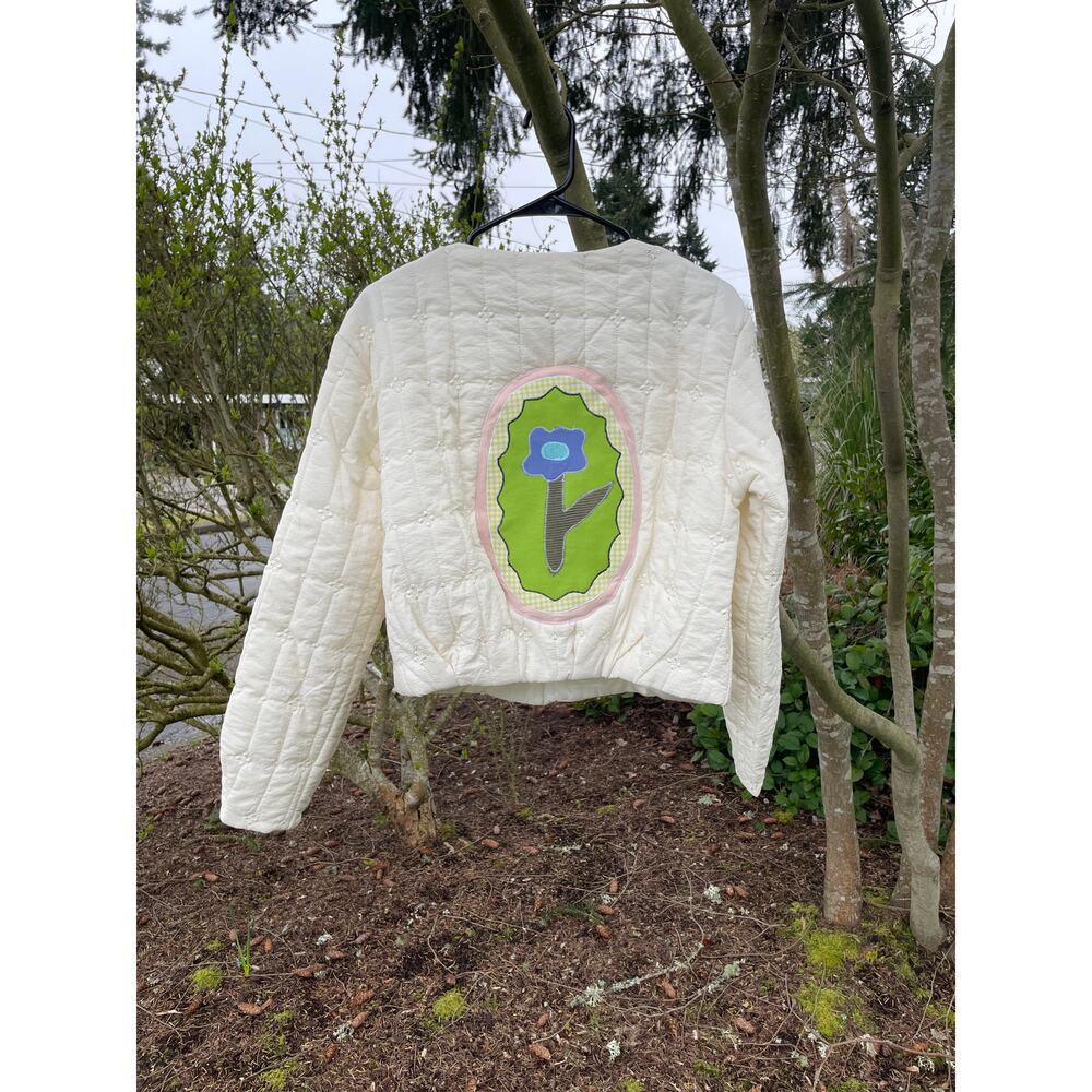 Size 6 Quilted Coat Jacket with Floral Applique - Picture 7 of 9